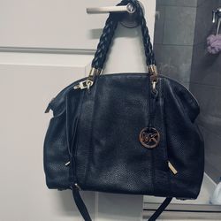 Black leather Michael Kors 