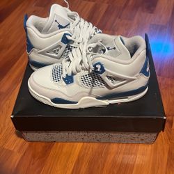 Jordan 4 Military 