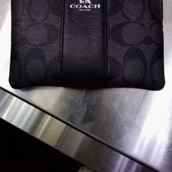 Coach Coroner Zip Wristlet Wallet 