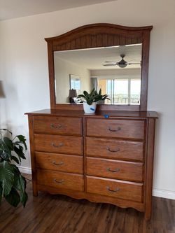 Wood Dresser with Mirror – 8 Drawers