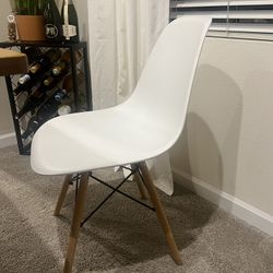 White Chairs (x4)