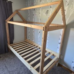 Kid House Bed (Platform Bed)