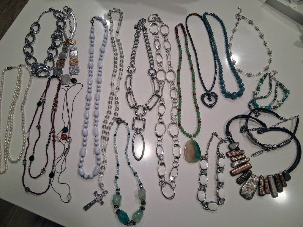 Women's Jewlery Lot - Beaded Stone And Metal, Pearl, Ect.