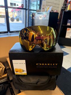 New Oakley 2027 Flight Deck snowboard/ski goggles now in stock at Sin city snowboards