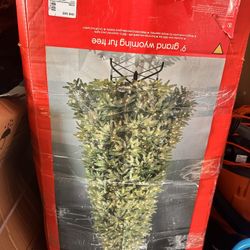 Christmas Tree 9’ Feet