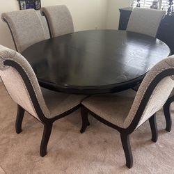 Dining Room Chairs 