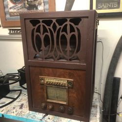 Vintage Radio With Bluetooth Speaker 