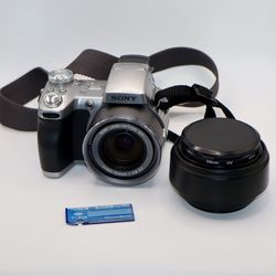 Sony Cyber-shot DSC-H1 5.1MP CCD Sensor Digital Bridge Camera 12x Optical Zoom