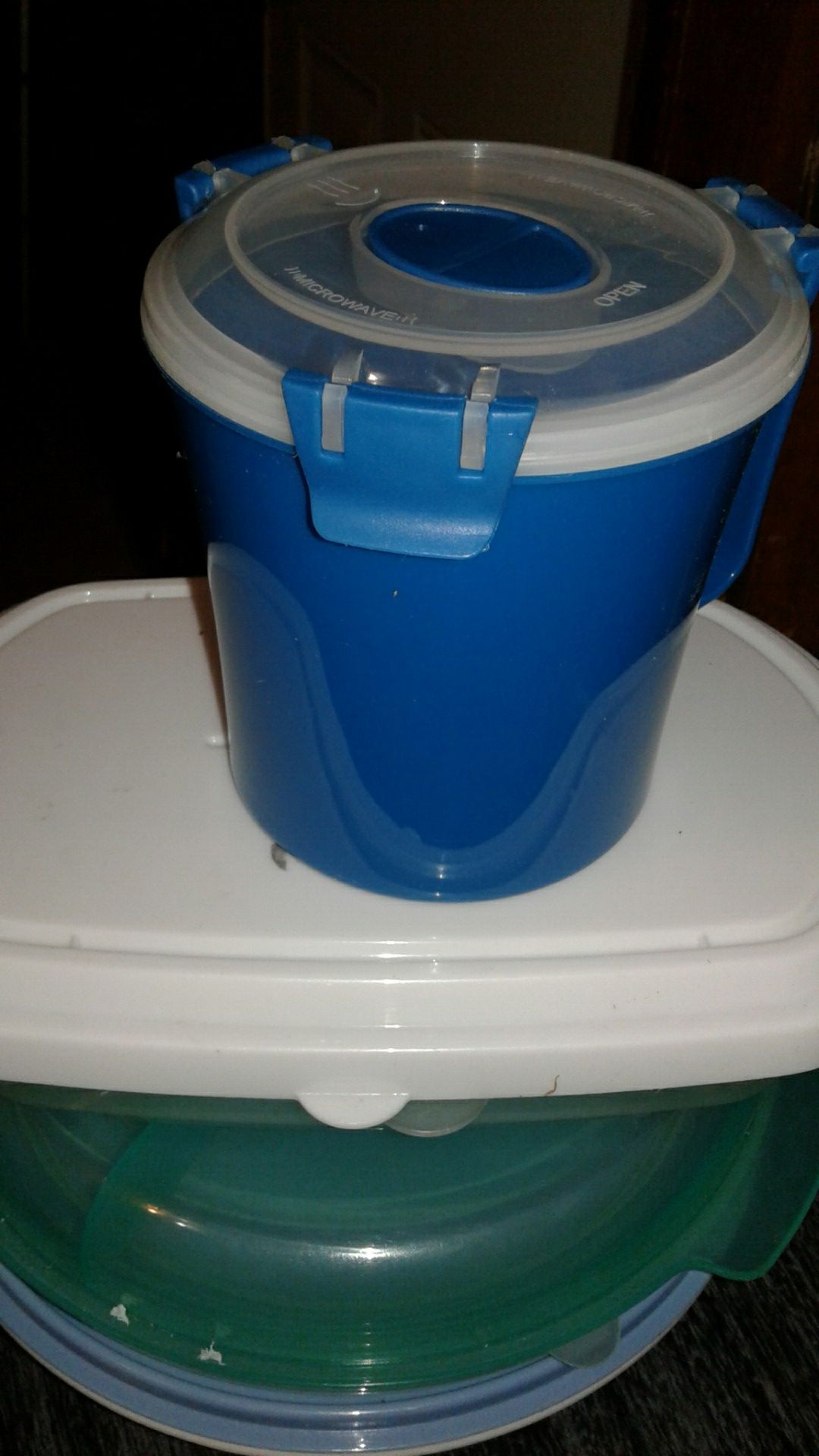Food container
