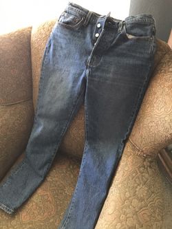 Ladies Levi’s 501 Button Up Blue Jeans. Size 8