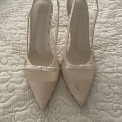 Beautiful Cream Color Shoes Size 8 Worn Once 