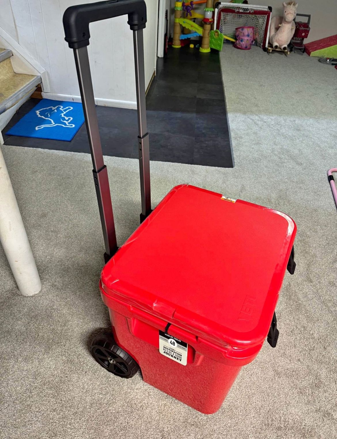 Yeti~Tundra~60~Roadie~Wheeled~Cooler
