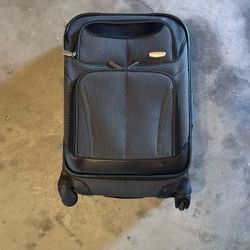 Skyline Carry-on Suitcase