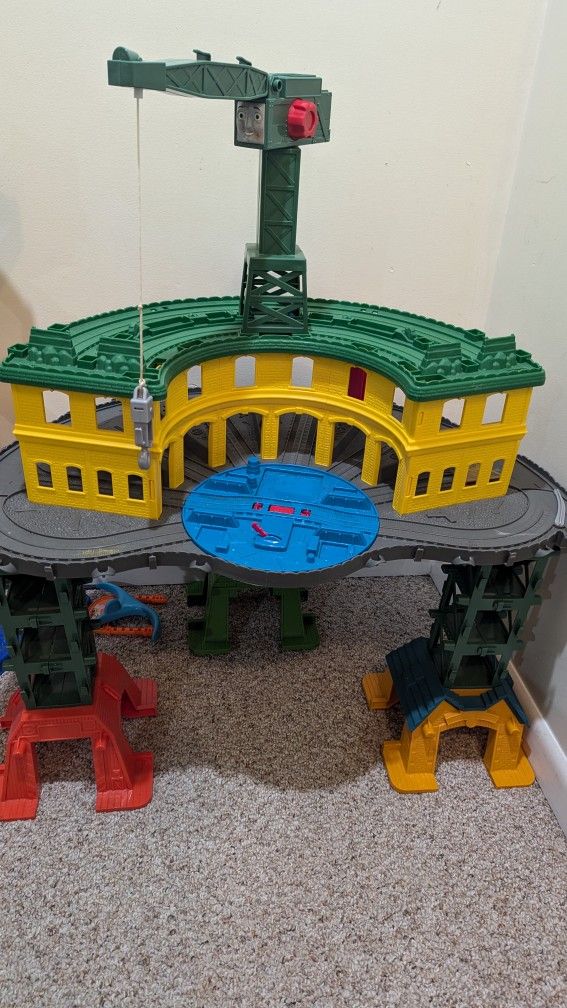 Thomas & Friends Toy Train Set, Super Station