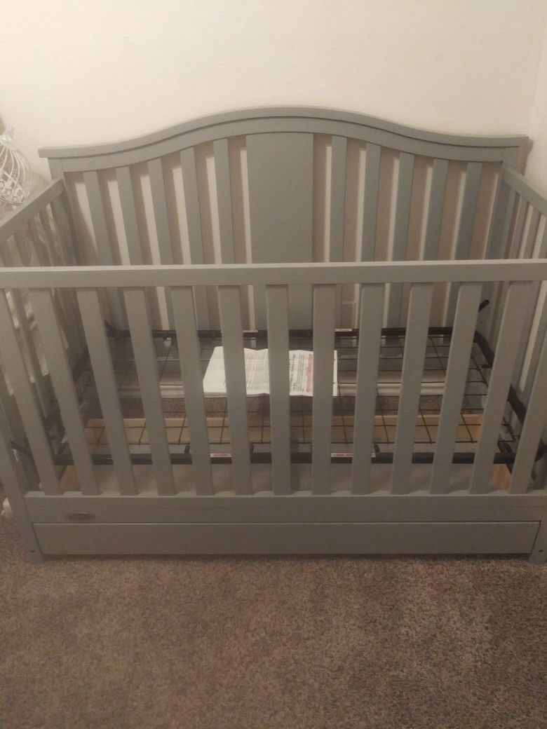 Brand New. Crib