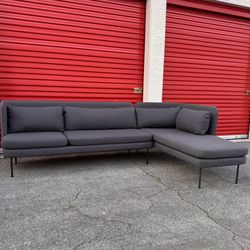 Sectional couch
