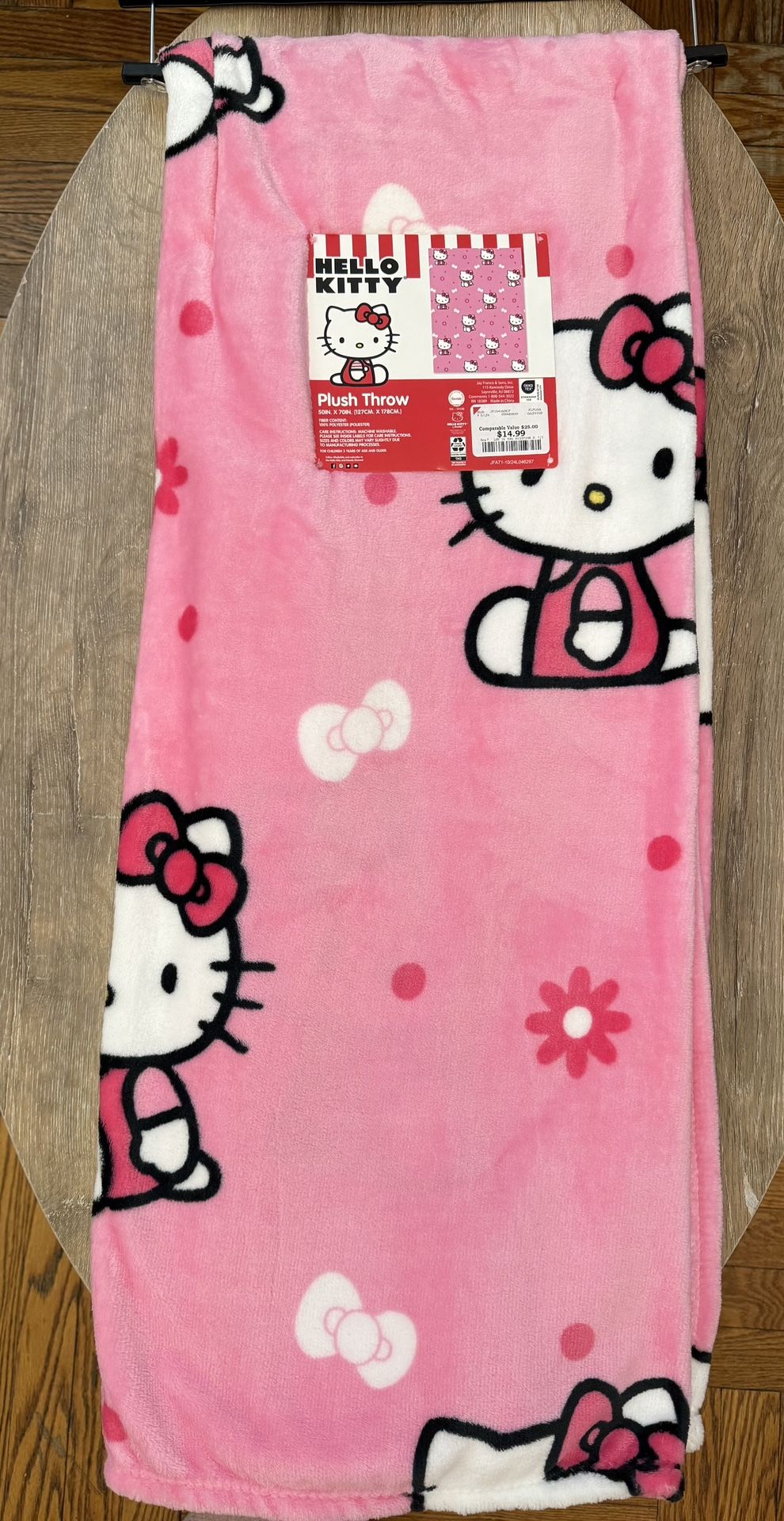 Hello Kitty Pink Daisy Blanket