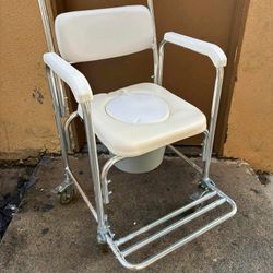 commode  