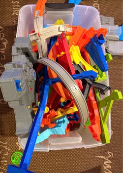 Hot wheel tracks