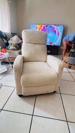 Silla para descansar reclinable , también sirve para cuarto de bb