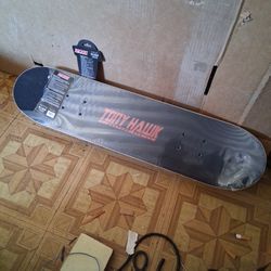 Tony HAWK SKATEBOARD