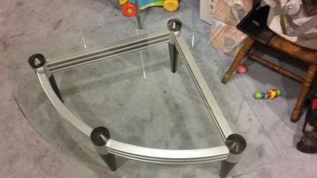 Modern corner table