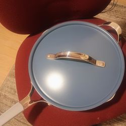 Ceramic nonstick pan