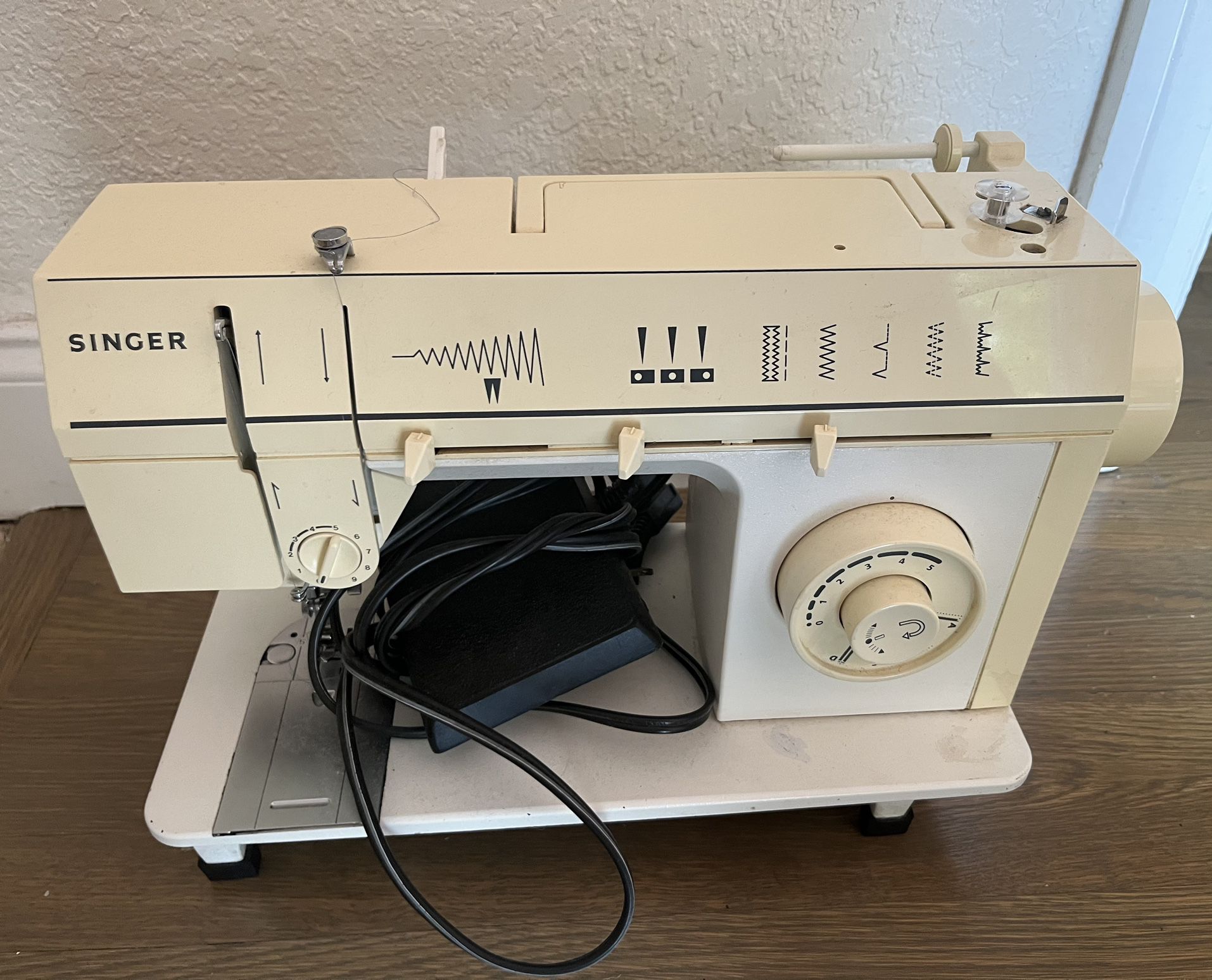 SINGER  Sewing Machine