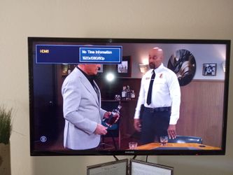 Samsung 42 inch tv wall mount 40.00