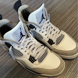 Air Jordan ‘Military Black’ 4s