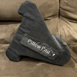 iPad & Tablet Pillow Stand