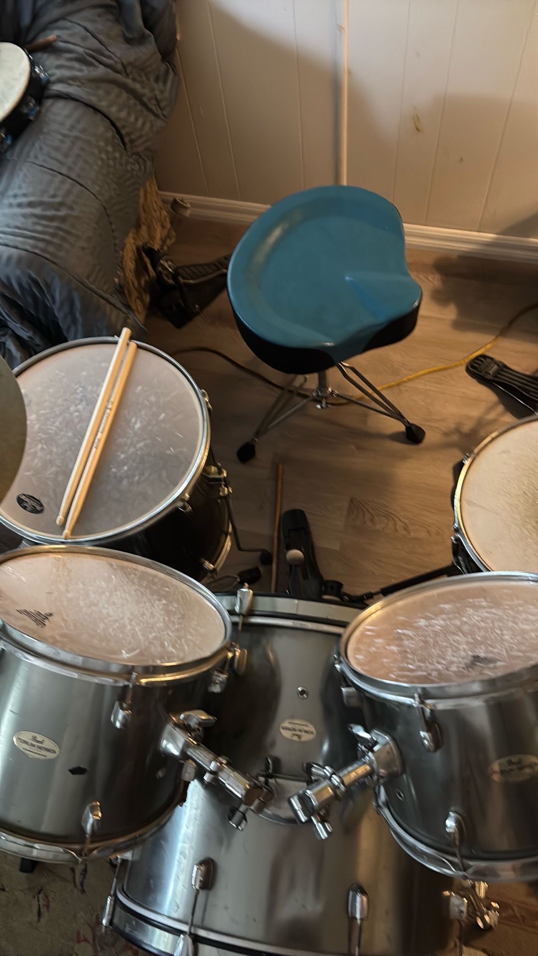 Pearl drum set