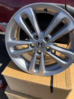 Honda  17   5 Cielos