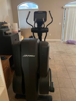 Life fitness Elliptical