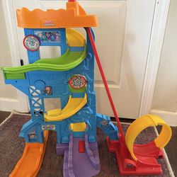 Fisher Price Little People "Wheelies Loops 'n Swoops Amusement Park
