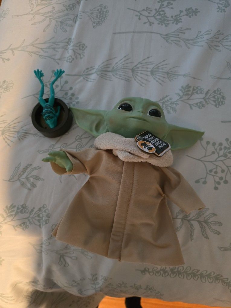 Baby Talking Yoda/ The Child