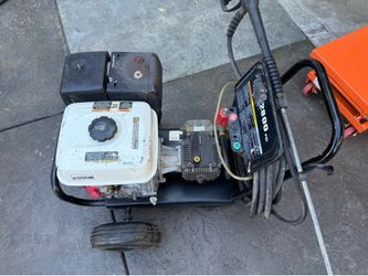 2800 psi pressure washer with 9hp honda runs great