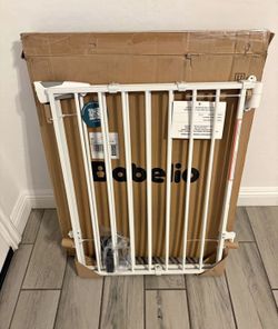 Wide Pet Gate / Safety Gate - Fits Openings 26” - 43”