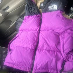 Women’s North Face Puffer Vest