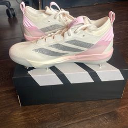 Adizero Instinct+ 2.0 Softball Cleat