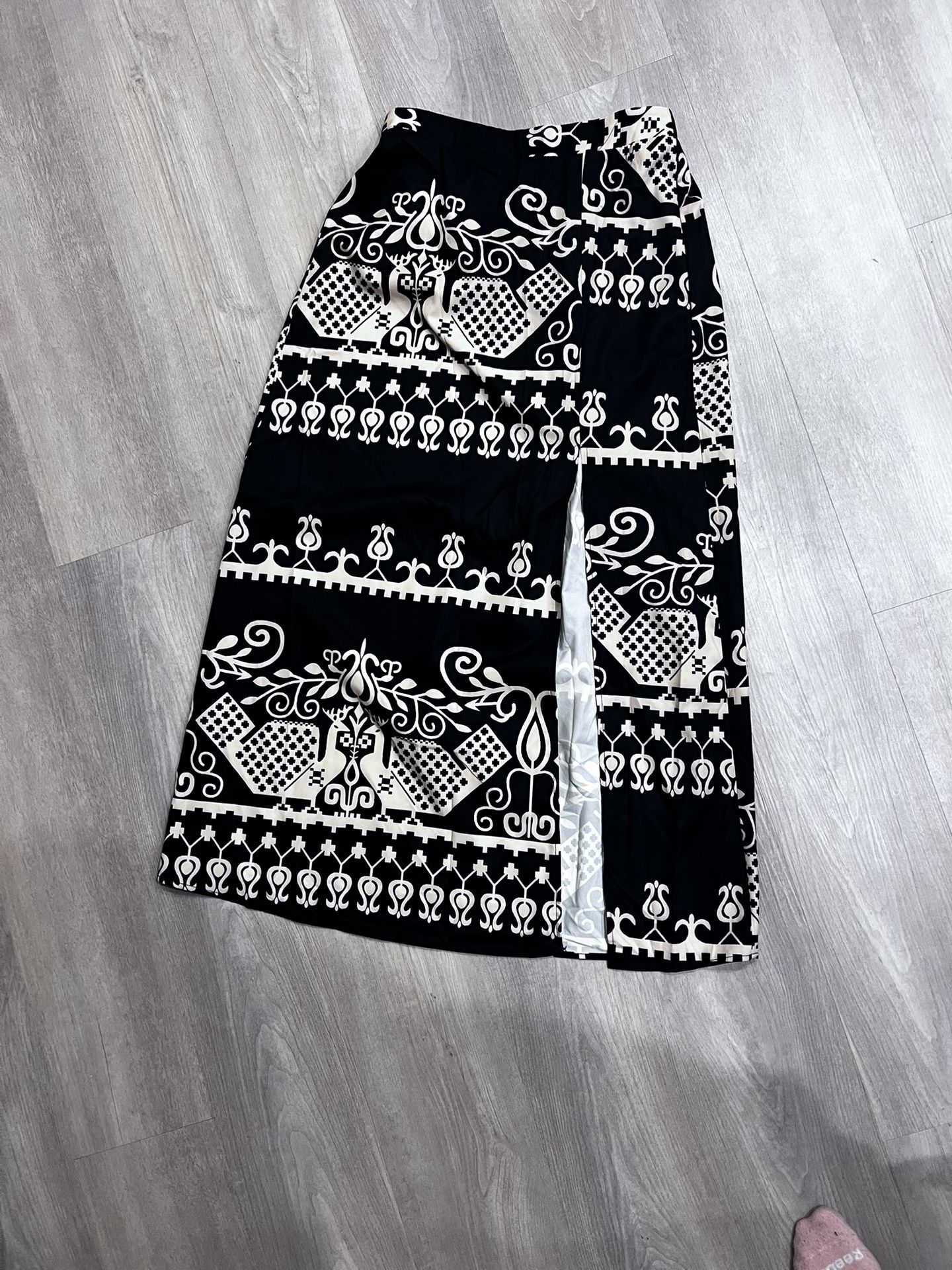 Shein, Black And Tan Skirt