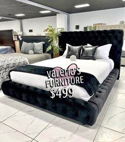 New queen bed with mattress