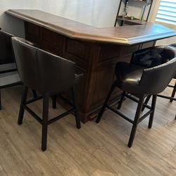 Bar With 4 Chairs