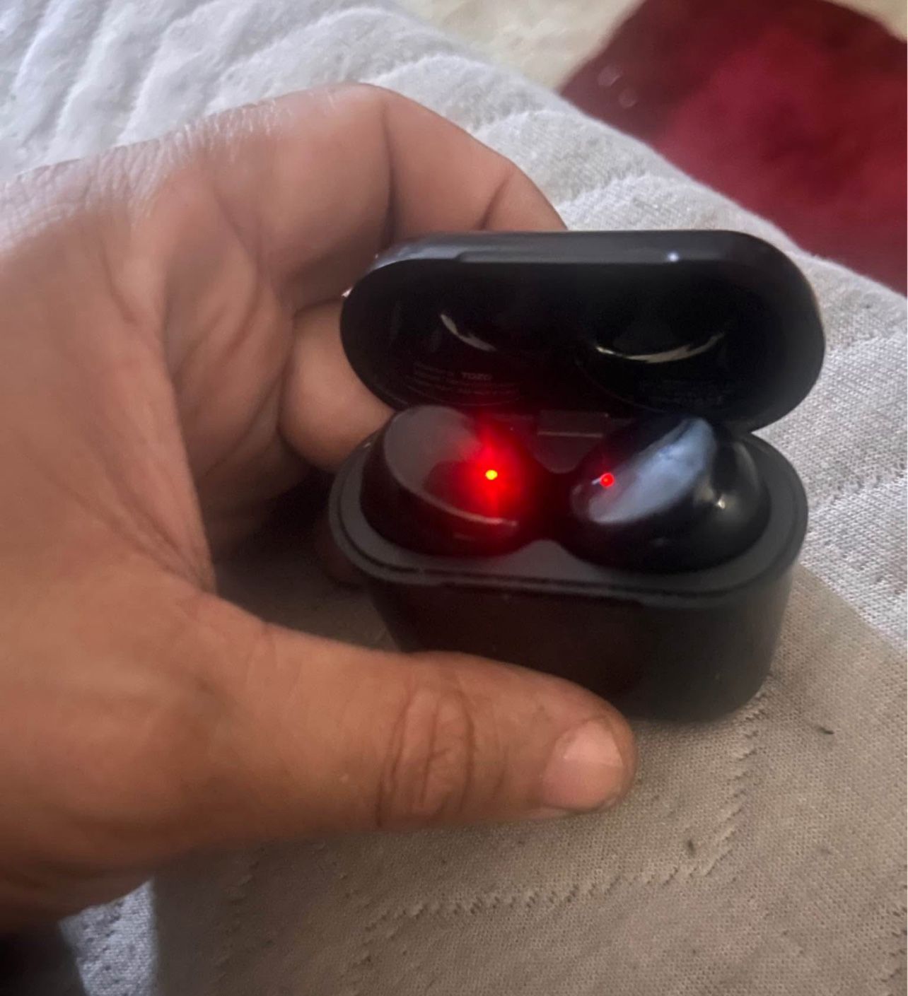 Earbuds TOZO T6- working good.