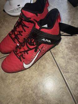 Nike Men's Alpha Menace Pro 2 Mid Football Cleat