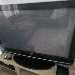 27" x 47" Stand Samsung TV (not Smart tv) 