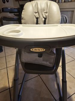 Use Hig Chair Good Condition