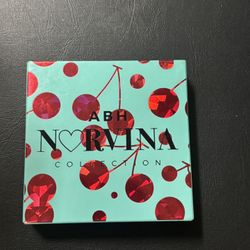 Anastacia Beverly Pallet