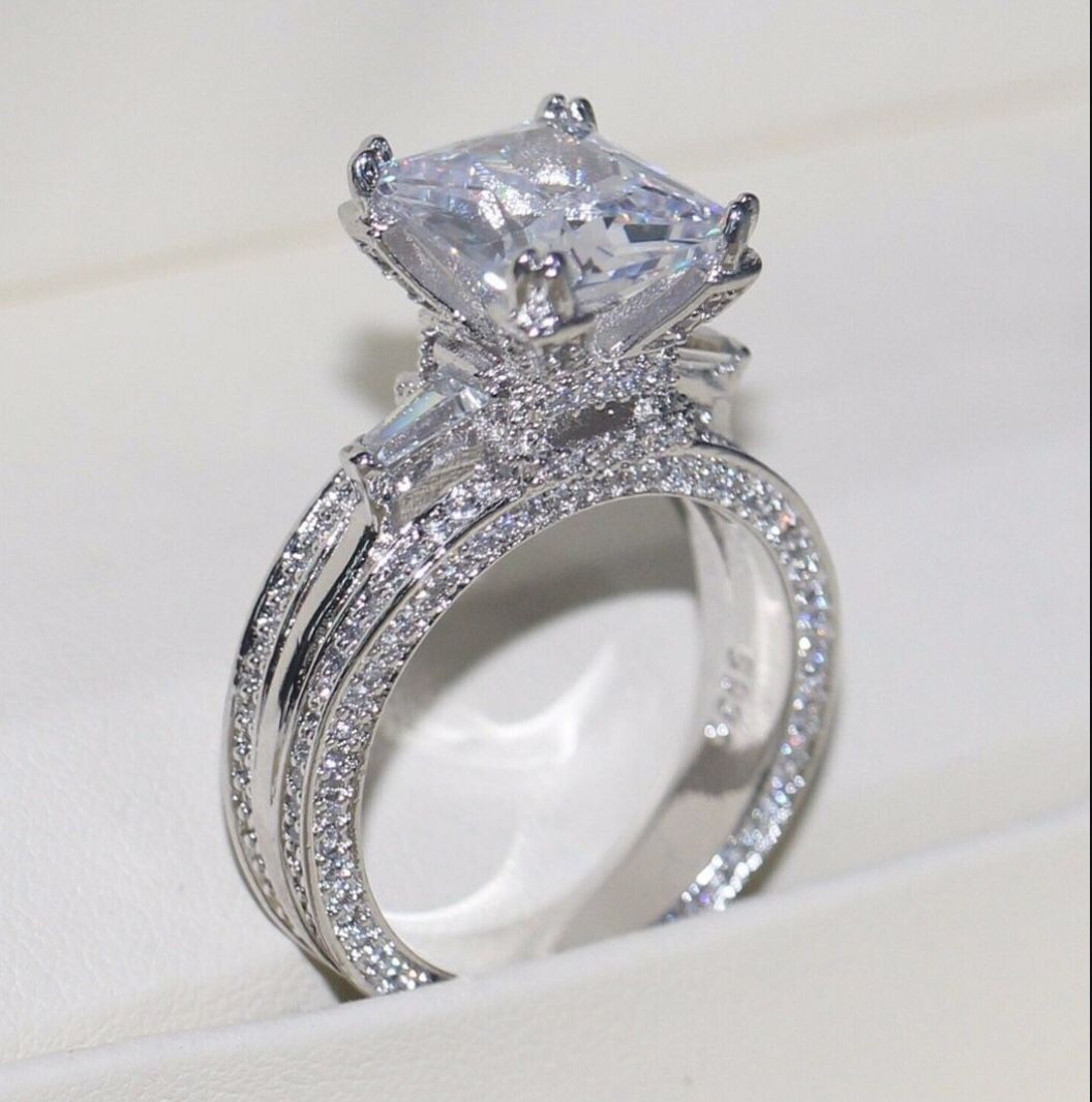 Beautiful Tall Princess Cut Created White Sapphire Ring. SZ 6 / 11 /12 *See My Other 800 Items*