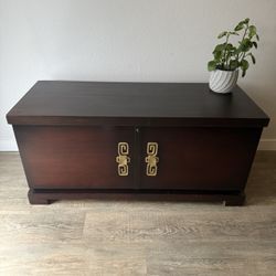 ELEGANT cedar chest - trousseau chests - hope chest - bench - storage - delivery available